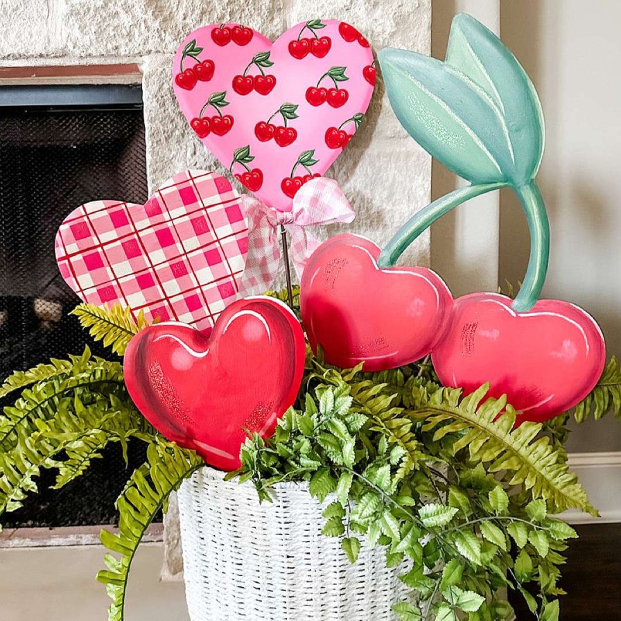 The Round Top Collection Pot Stakes | Two Cherry Hearts