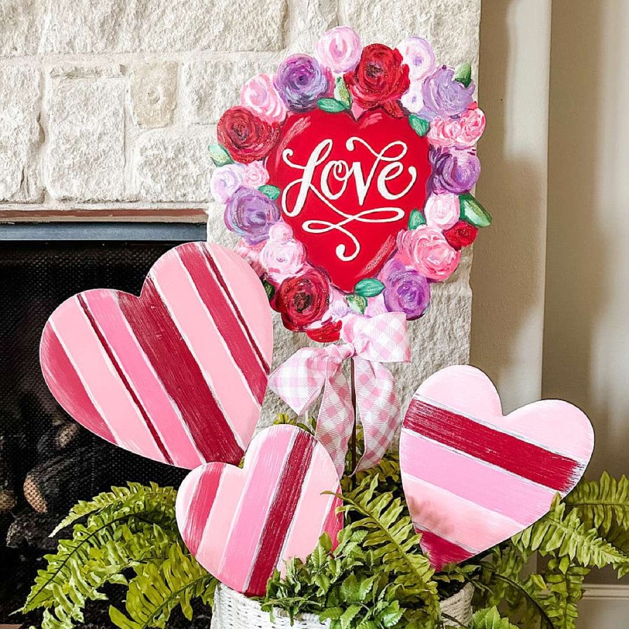 The Round Top Collection Focal Points | Floral "Love" Heart