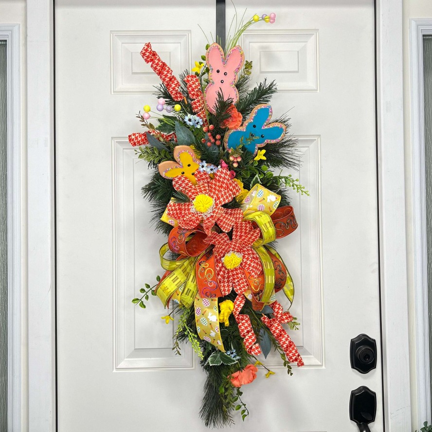 Miss Cayce's Door Decor | Sweet Peeps Teardrop