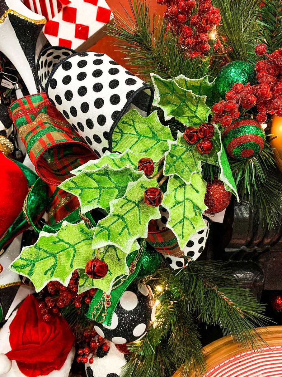 Liberty Floral Floral | Velvet Holly Leaf Bell Pick
