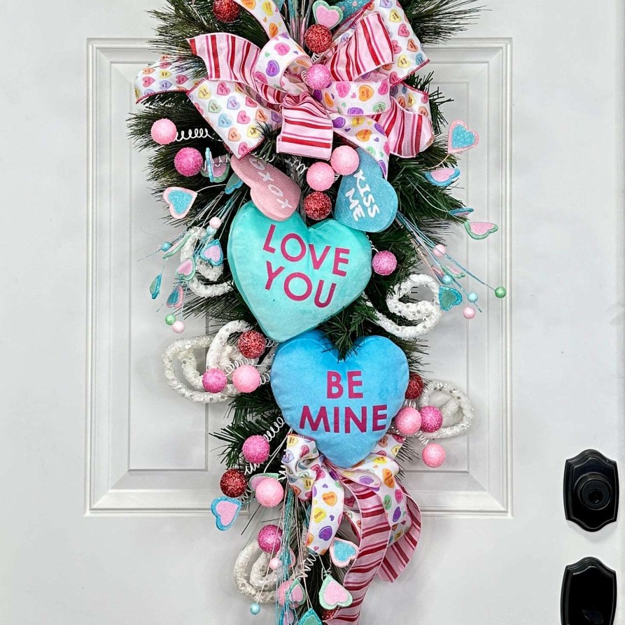 Miss Cayce's Door Decor | Be My Valentine Teardrop