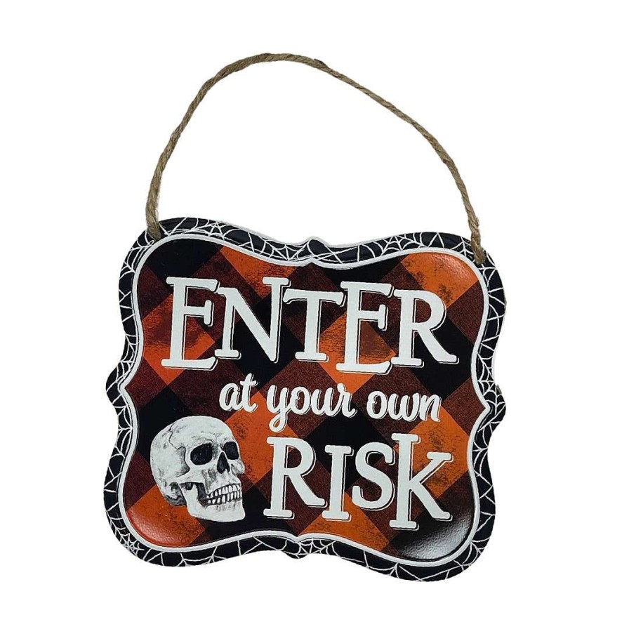 Craig Bachman Table Decor | Risk Halloween Sign