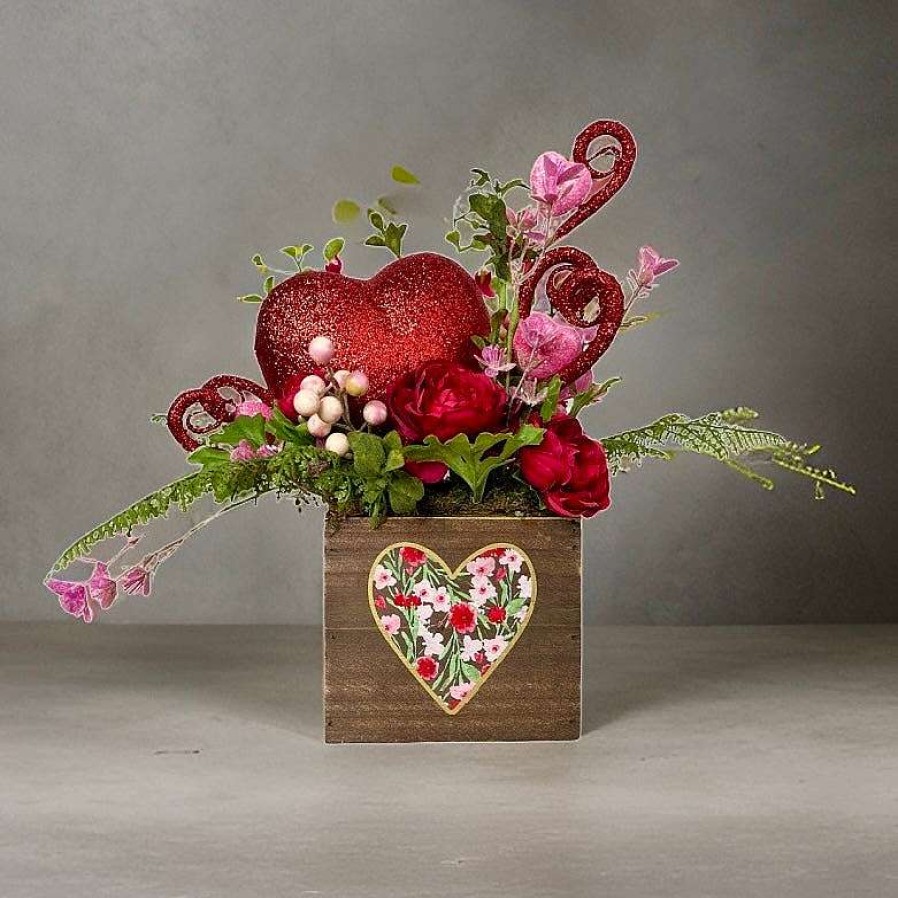 Miss Cayce's Miss Cayce'S Creations | Full Of Love Valentine Arrangement