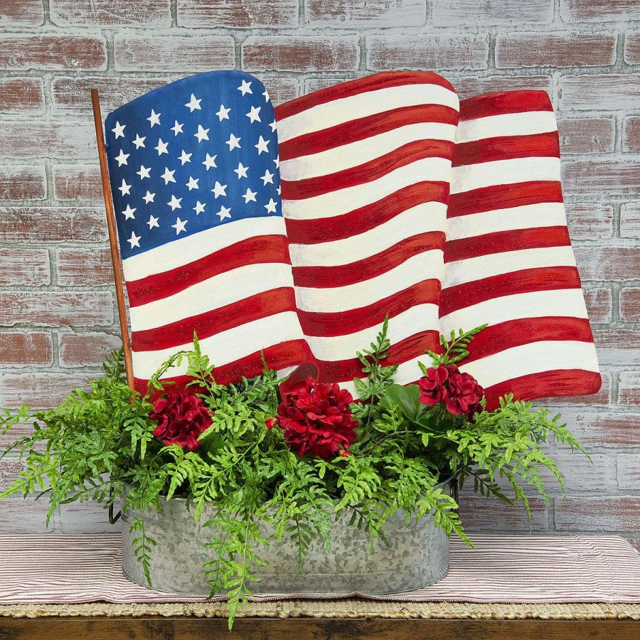 The Round Top Collection Pot Stakes | Waving American Flag